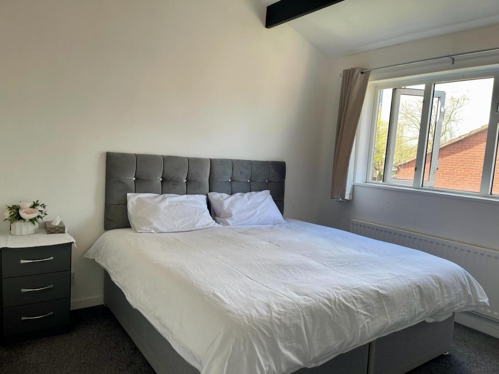 Homestays-Close To Coventry City And University I Free Parking I Wi-Fi Dış mekan fotoğraf