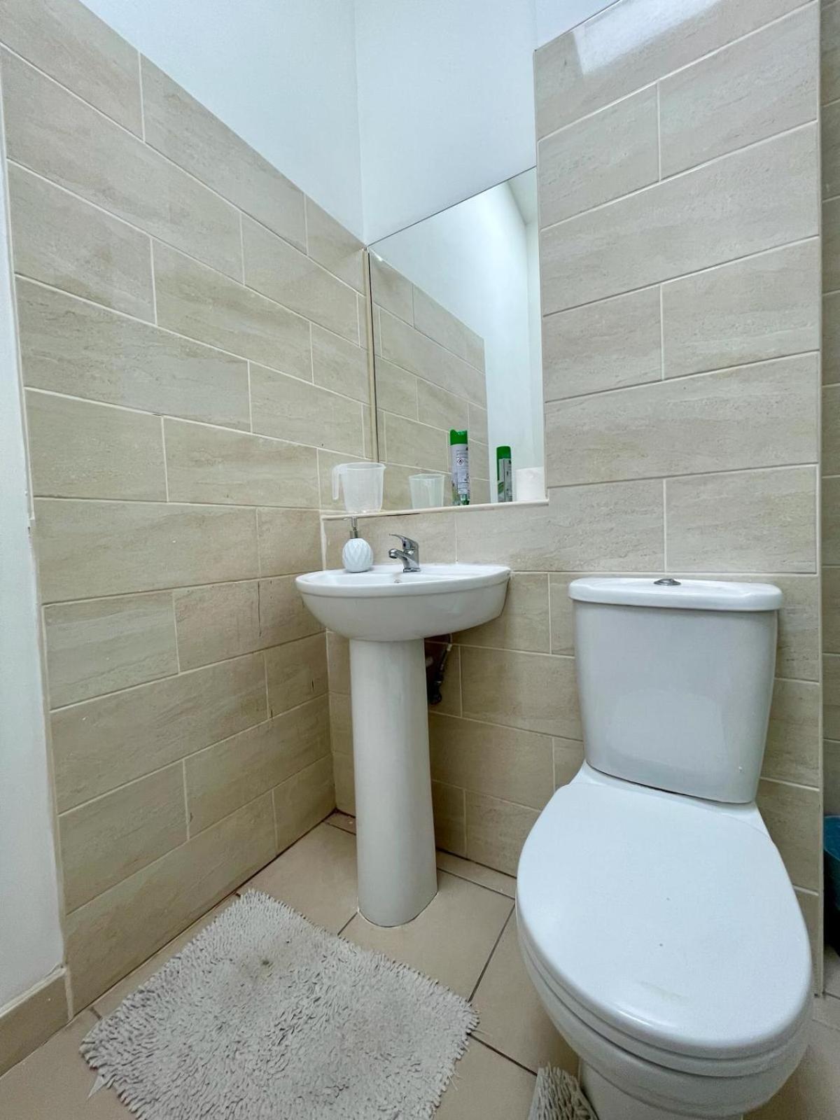 Homestays-Close To Coventry City And University I Free Parking I Wi-Fi Dış mekan fotoğraf