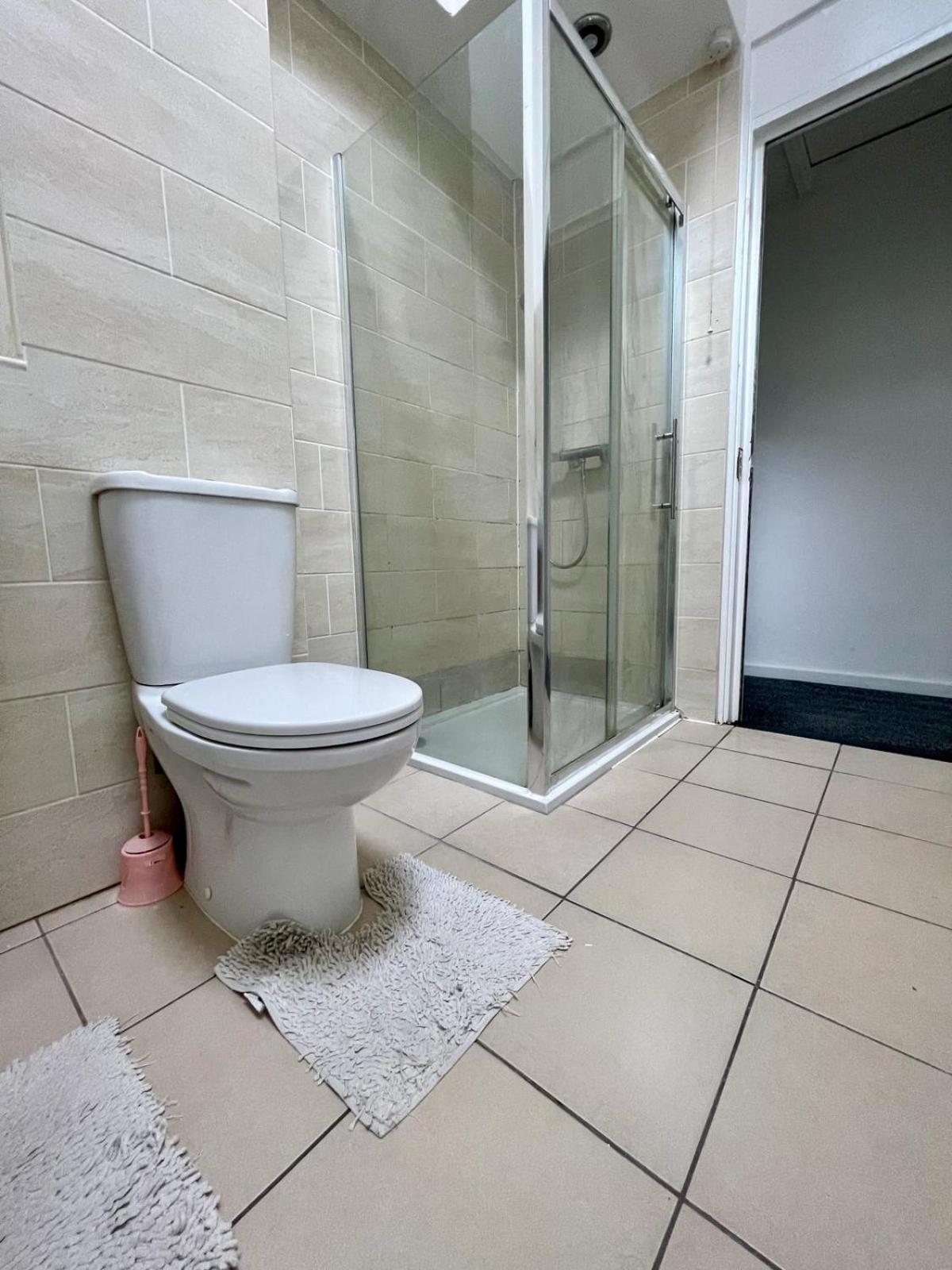 Homestays-Close To Coventry City And University I Free Parking I Wi-Fi Dış mekan fotoğraf